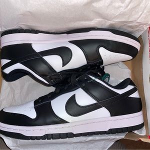 Panda B&W Dunks low